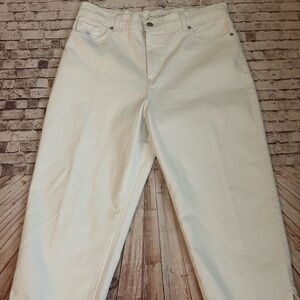 Gloria Vanderbilt White All Around Slimming Effect Capri Pants